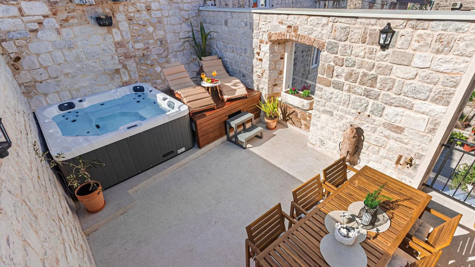 Casa de Férias Stone House Trogir Vila