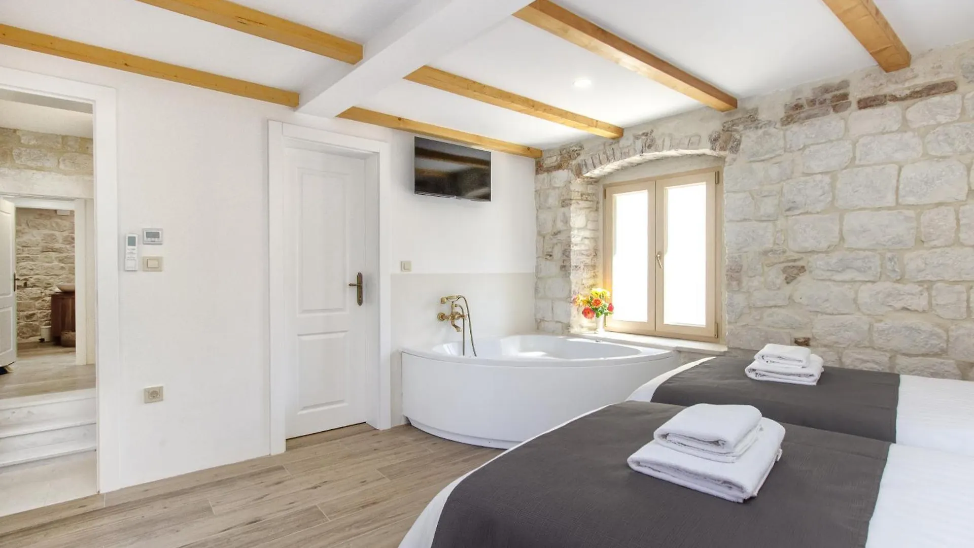 Stone House Trogir Vila Casa de Férias