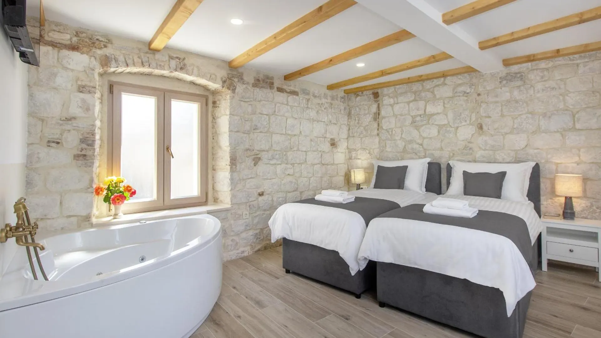 Stone House Trogir Vila Casa de Férias
