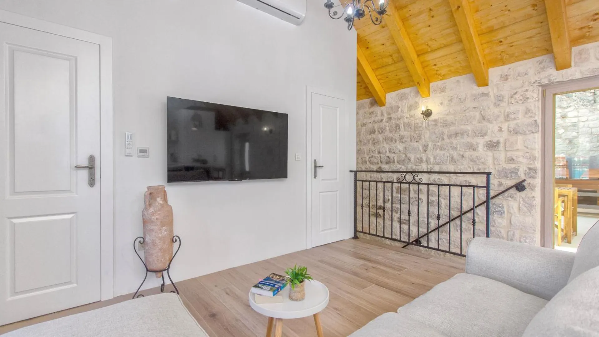 Stone House Trogir Vila Casa de Férias
